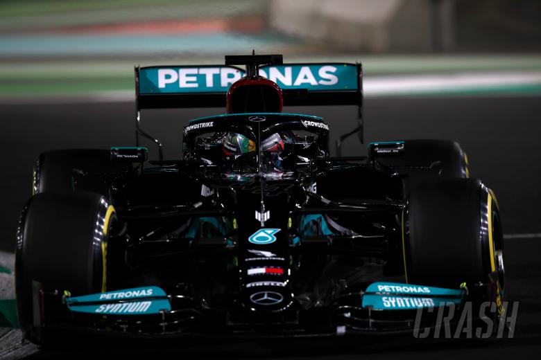 F1 GP Arab Saudi: Hamilton Tercepat, Kecelakaan Leclerc Hentikan FP2