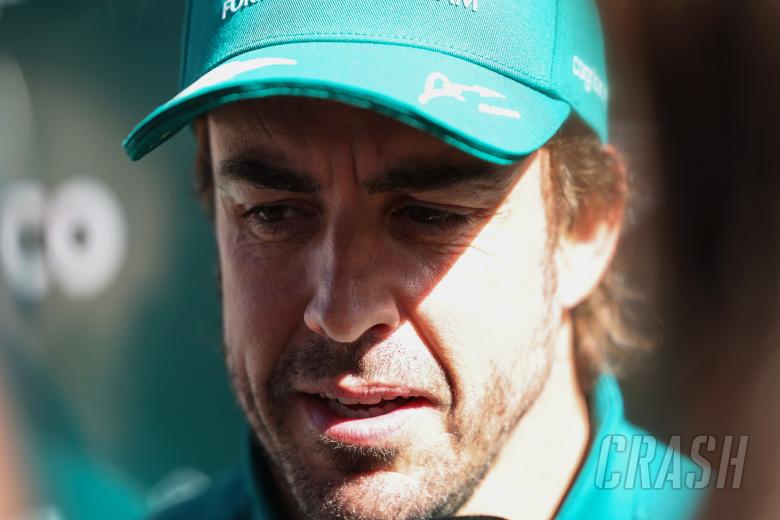 Alonso Tuduh Mercedes 'Melebihkan' Kesulitan Mereka