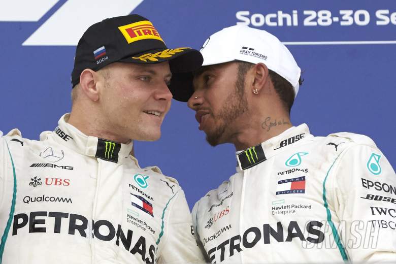 Hamilton: Tidak ada rencana untuk menyerahkan kemenangan balapan ke Bottas