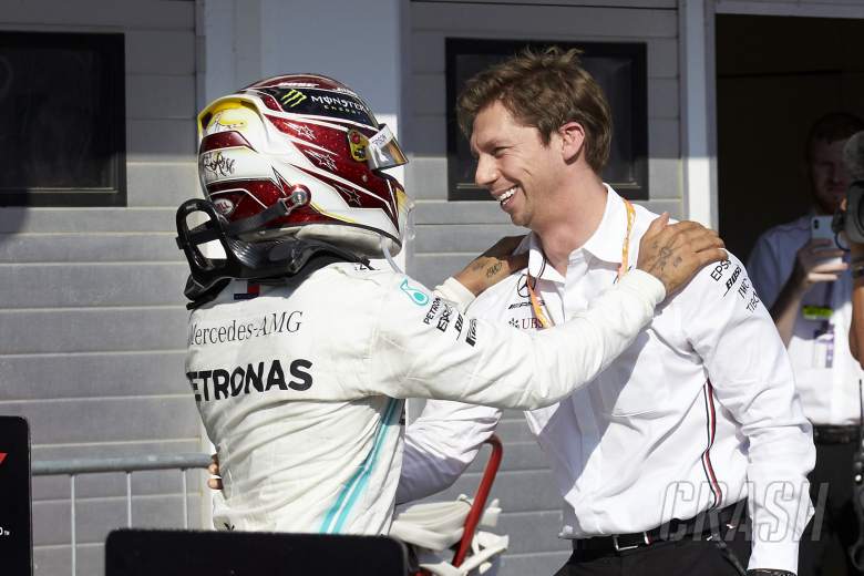 Mercedes menjelaskan strategi di balik kemenangan Hamilton di Hongaria