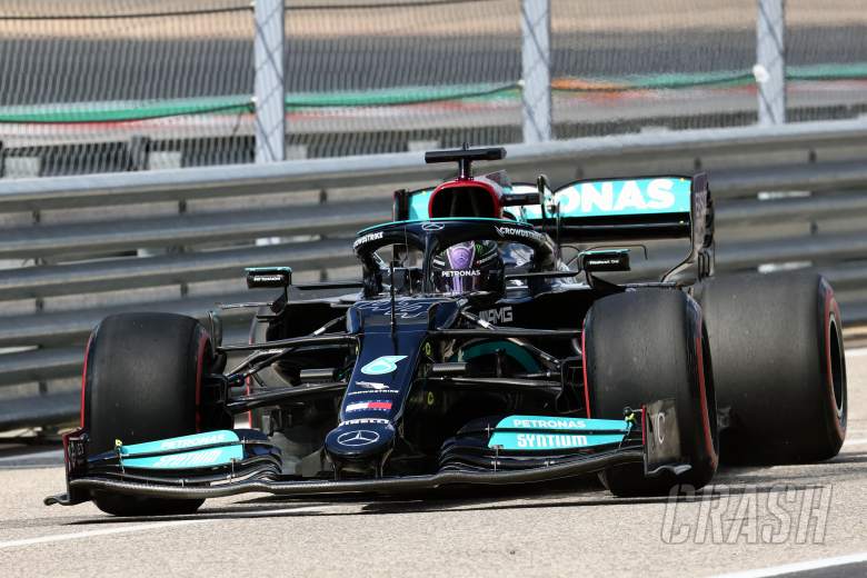 Hamilton merasa Mercedes “kalah” dari Red Bull di FP2 untuk GP AS F1