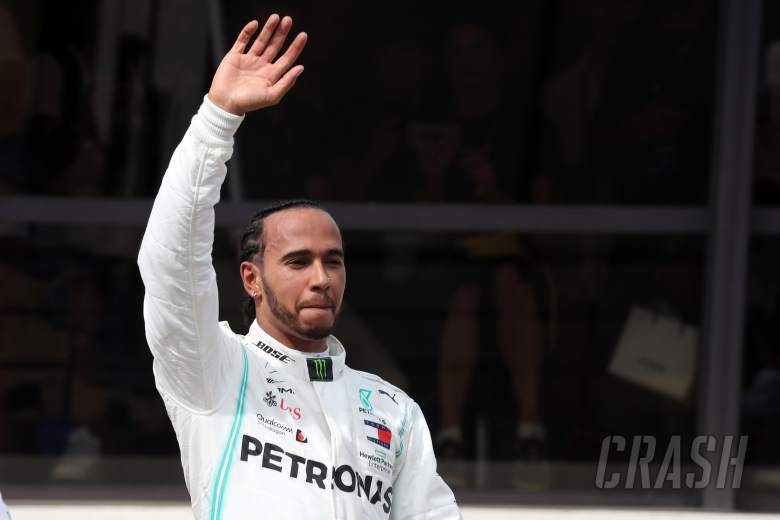 Hamilton berdiri untuk menjadi pengisi suara F1