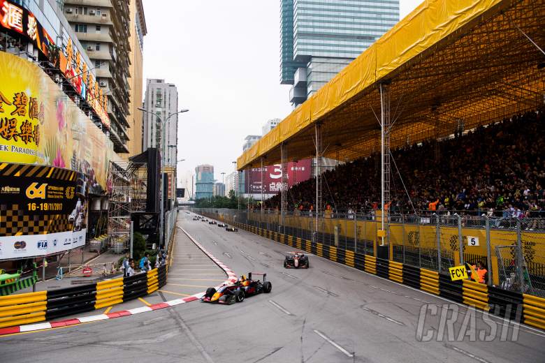 Macau GP under red flag after high-speed Flörsch crash