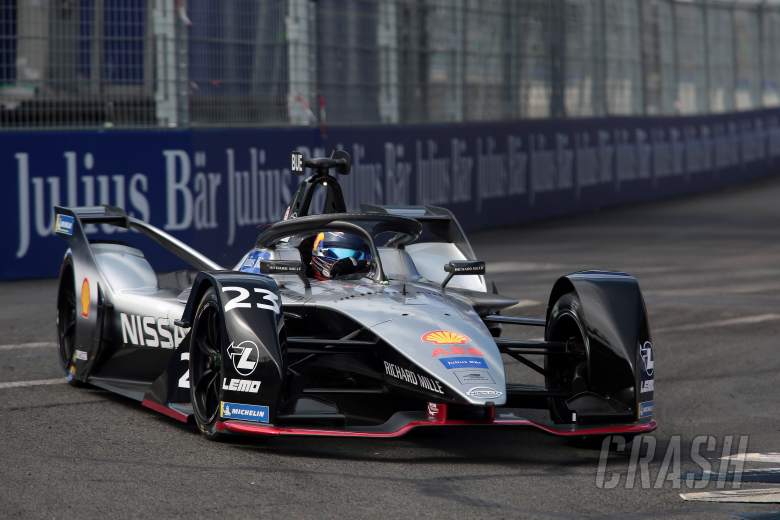 Buemi wins lights-to-flag, Vergne clashes with Massa on final lap
