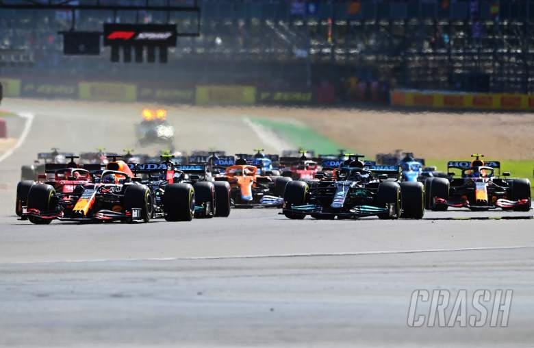 Lewis Hamilton Mencari Peningkatan Setelah Start yang Buruk