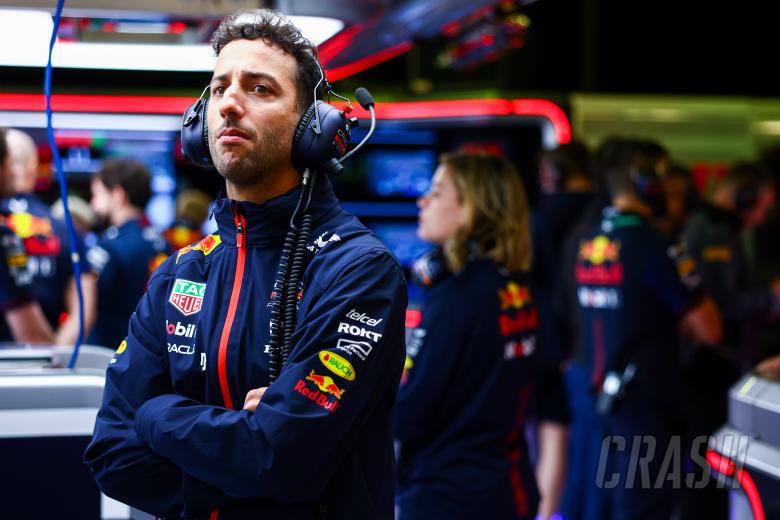Ricciardo ‘in pain’ and cuts ‘sad figure’ at Australian GP