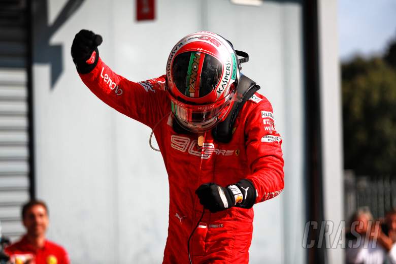 Leclerc mengalahkan Albon untuk kemenangan kedua F1 GP Virtual