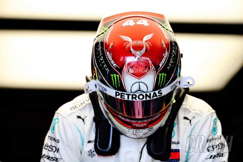 Hamilton warns F1 rivals he will return “a machine” in 2020