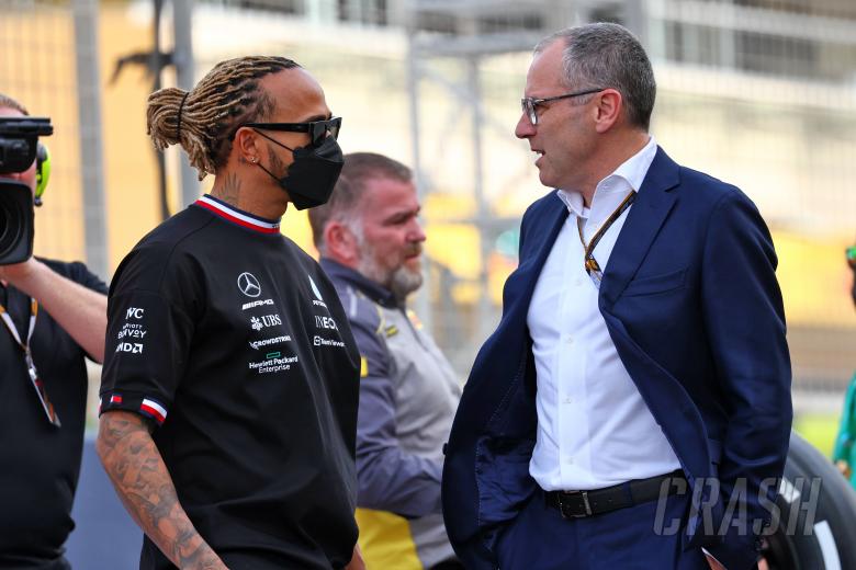 Domenicali wants Hamilton to stay in F1 to “achieve his dream” of eighth title