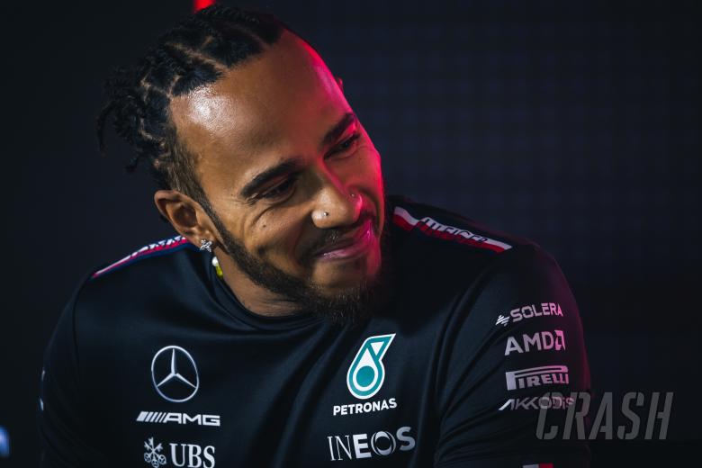 “Extraordinary” Hamilton praised for competing against the “next generation”