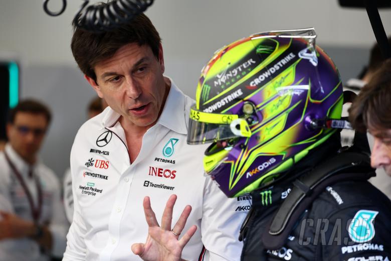 Hamilton’s manager brought in to oversee “super awkward” Wolff negotiations