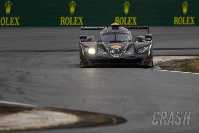 Action Express survives scares, still leads at Rolex 24