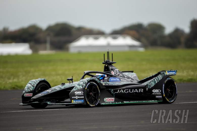 Sam Bird menyelesaikan tes Formula E pertama dengan Jaguar