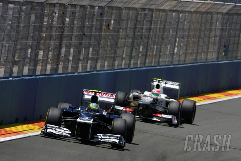 24.06.2012- Race, Bruno Senna (BRA) Williams F1 Team FW34 and Kamui Kobayashi (JAP) Sauber F1 Team C