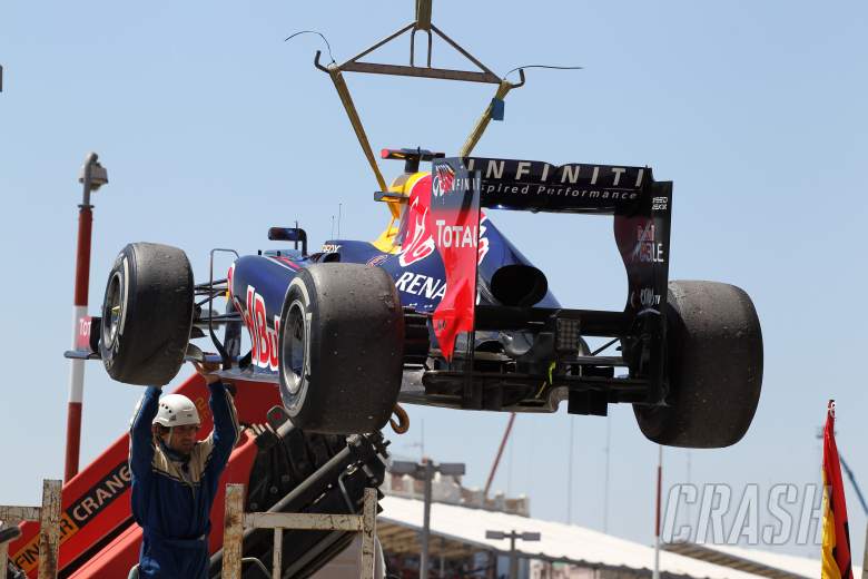 24.06.2012- Race, Sebastian Vettel (GER) Red Bull Racing RB8 retires from the race