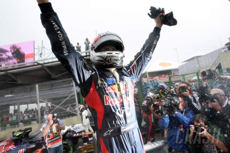 25.11.2012- Race, Sebastian Vettel (GER) Red Bull Racing RB8, world champion 2012
