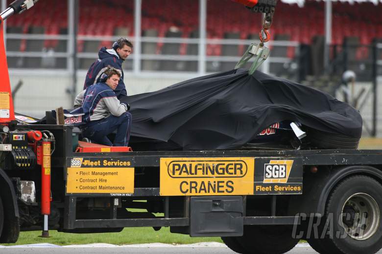 Vitantonio Liuzzi suffers a big testing crash
while running with Red Bull Racing, Formula One Test