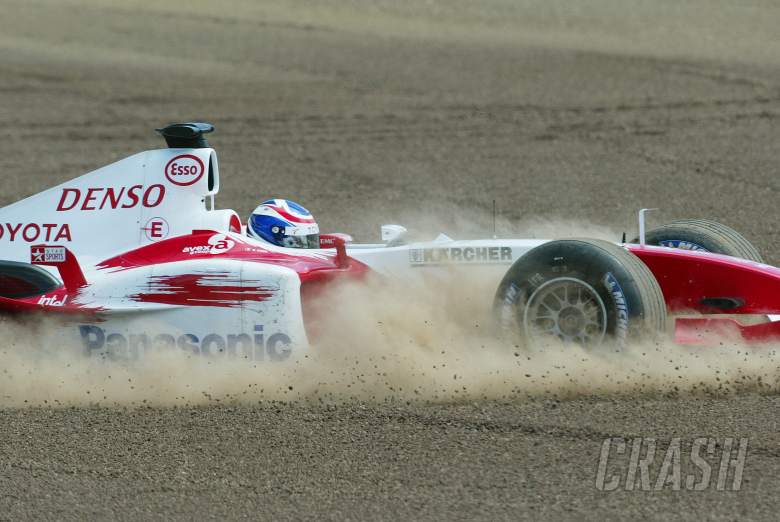 Olivier Panis crashes ut, Spanish GP, Sunday 9/5/04