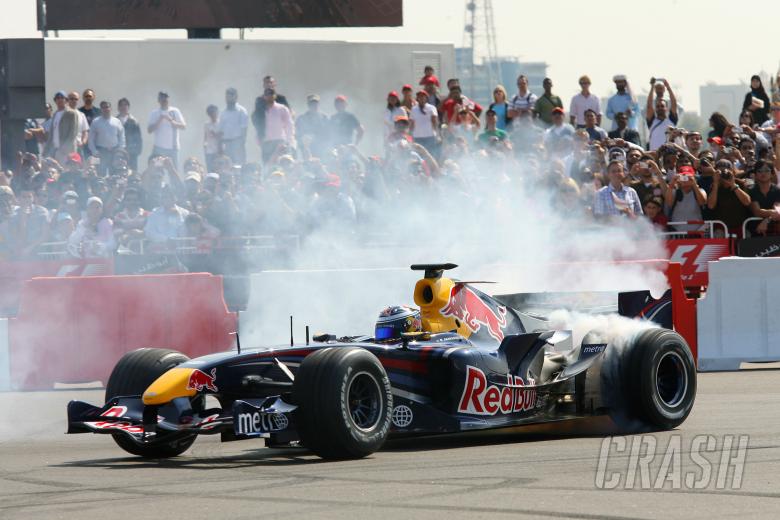 Michael Ammermuller, Red Bull Racing at the Abu Dhabi F1 Festival, UAE.
February 3rd 2007.