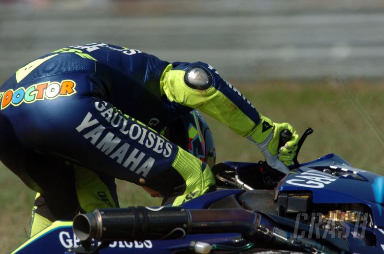 Rossi crash, Rio MotoGP Race 2004