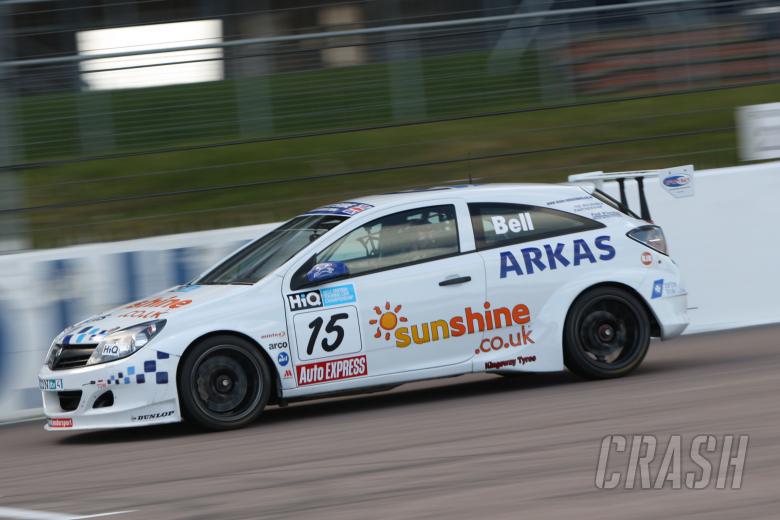 Martyn Bell (GBR) - Arkas Racing Vauxhall Astra Sports Hatch