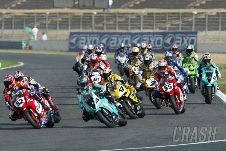 Toseland takes lead from Corser, Start, Magny Cours Race 1 WSBK,2004
