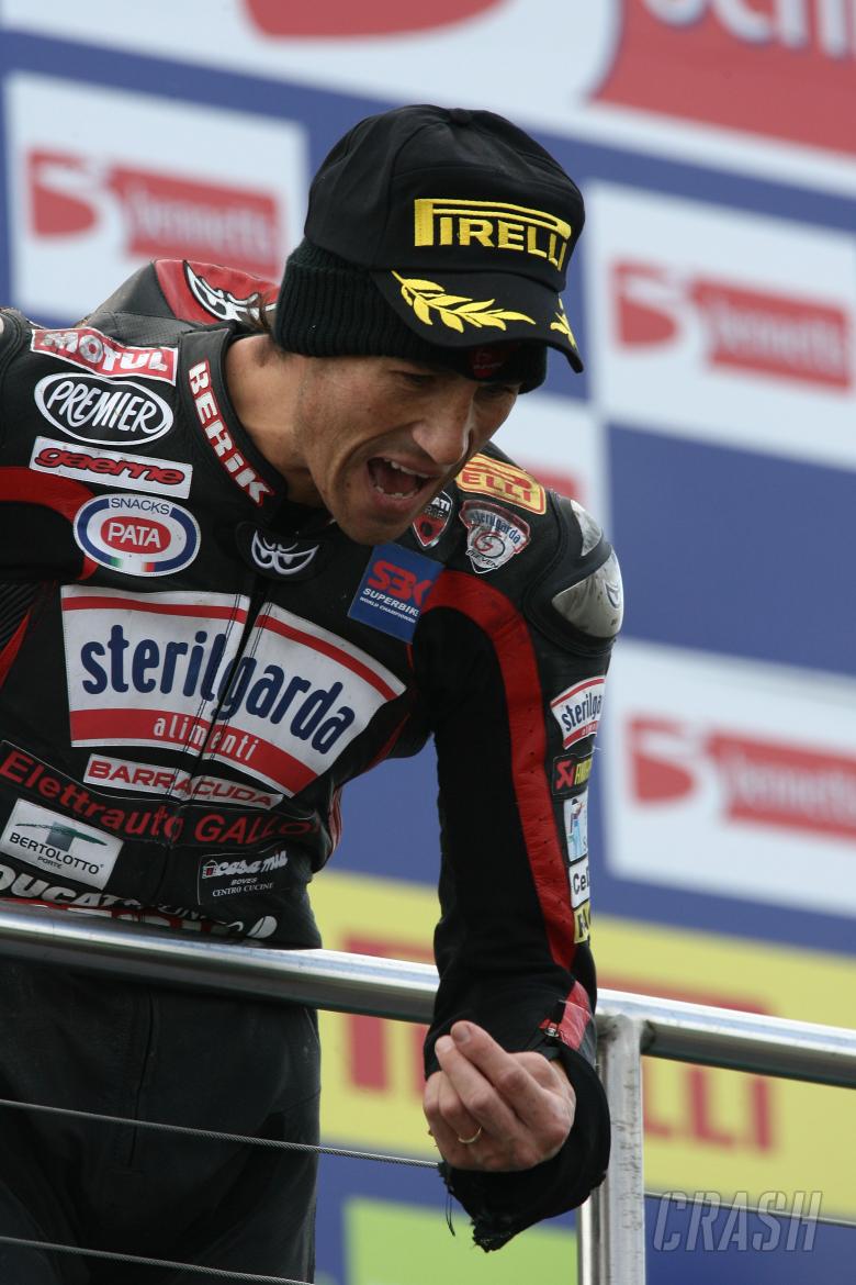 Xaus, protesting over results, European WSBK Race 1 2008
