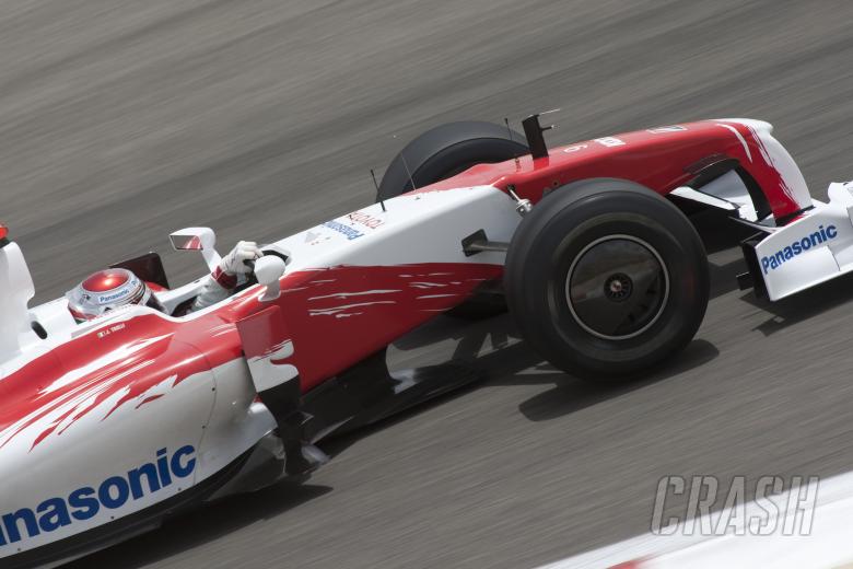 Jarno Trulli (ITA) Toyota TF109, Bahrain F1 Grand Prix, Sakhir, Bahrain, 24-26th, April, 2009