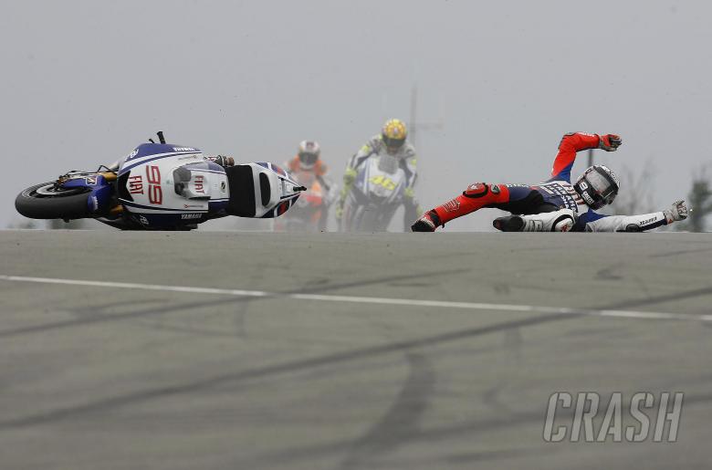 Lorenzo crash, British MotoGP 2009