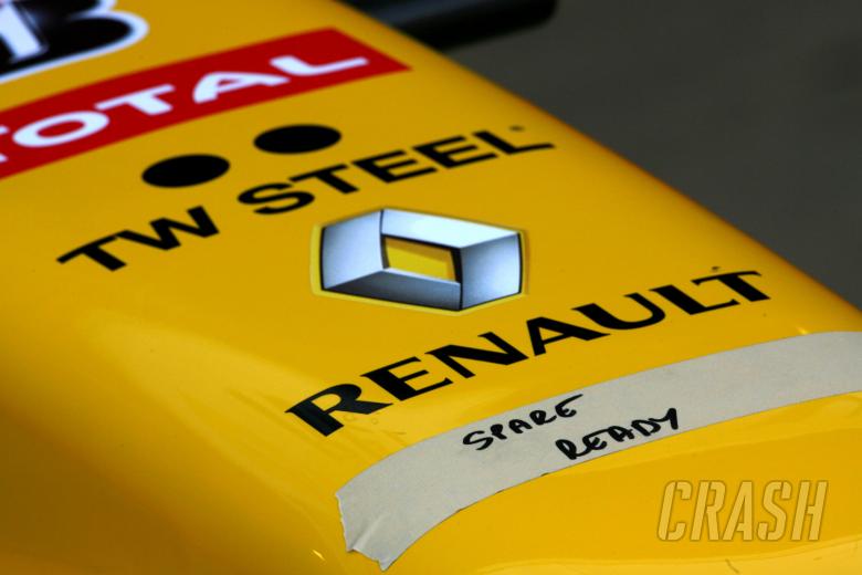 25.02.2010 Barcelona, Spain, Renault F1 Team atmosphere - Formula 1 Testing, Barcelona -