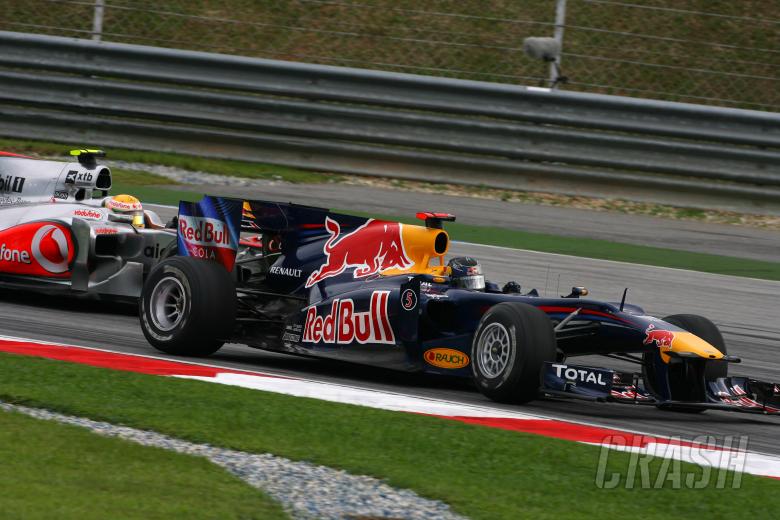 Race, Sebastian Vettel (GER), Red Bull Racing, RB6 and Lewis Hamilton (GBR), McLaren Mercedes, MP4-