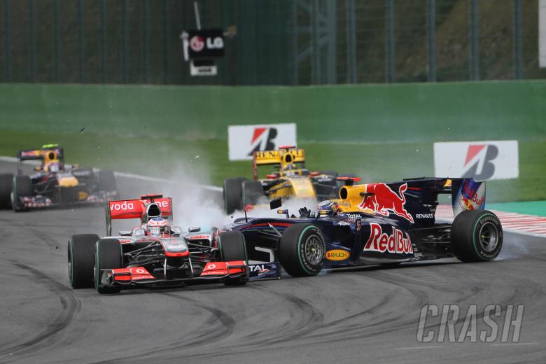 Race, Sebastian Vettel (GER), Red Bull Racing, RB6 and Jenson Button (GBR), McLaren Mercedes, MP4-2