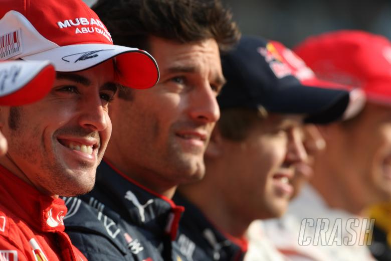 Sunday, Fernando Alonso (ESP), Scuderia Ferrari, F10, Mark Webber (AUS), Red Bull Racing, RB6 and Se