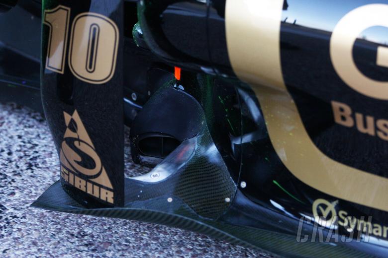 Lotus Renault GP, R31, exhaust system