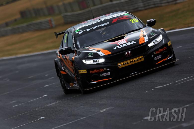 Neal claims victory in Diamond Double BTCC race