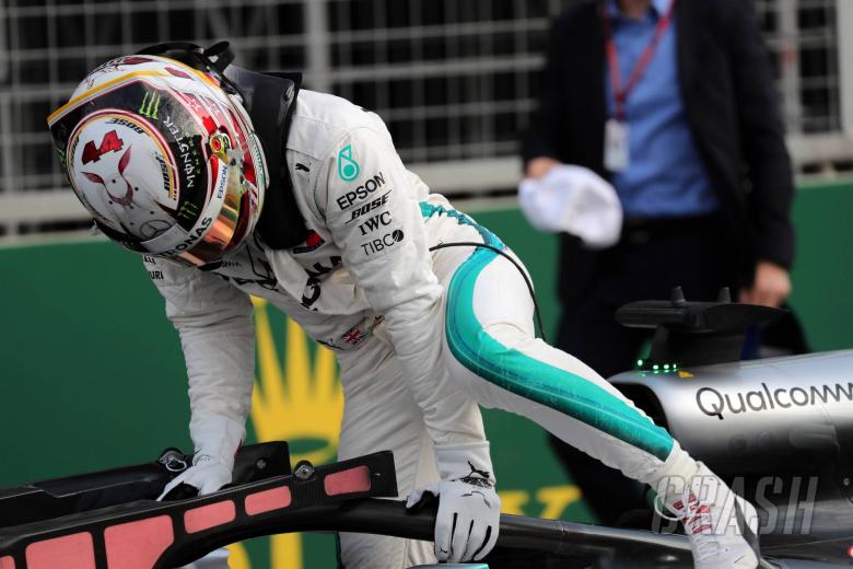 Hamilton ignores Ecclestone “fed up” comments