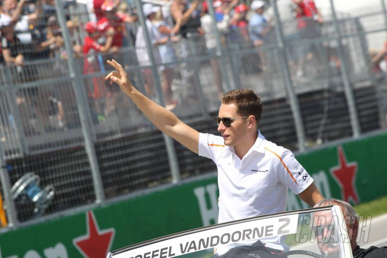 Vandoorne feeling no pressure about McLaren future