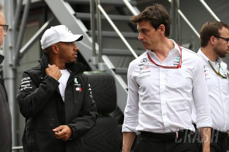 Masa depan Mercedes Hamilton dipengaruhi oleh keputusan Wolff