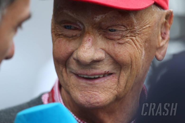Lauda sends video message: 'I'll be there soon'