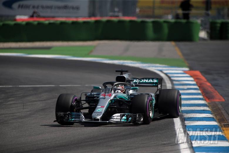 Mercedes: Hamilton didn't cause failure by running over kerbs