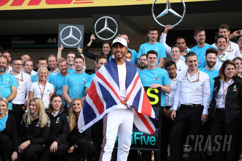 Hamilton: Leaving Mercedes F1 'very difficult to imagine'