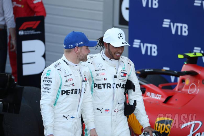 Hamilton: Kerja sama tim Mercedes penting setelah pecahan Ferrari