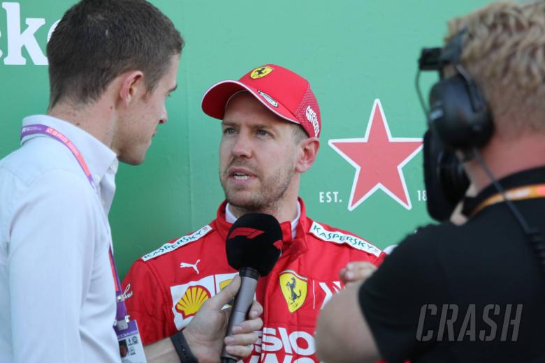Vettel: F1 should return to traditional chequered flag