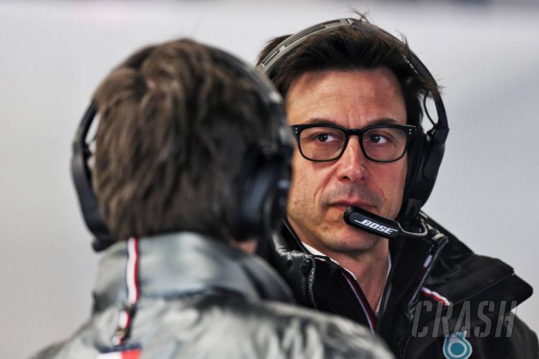 Mercedes F1 boss Wolff buys shares in Aston Martin