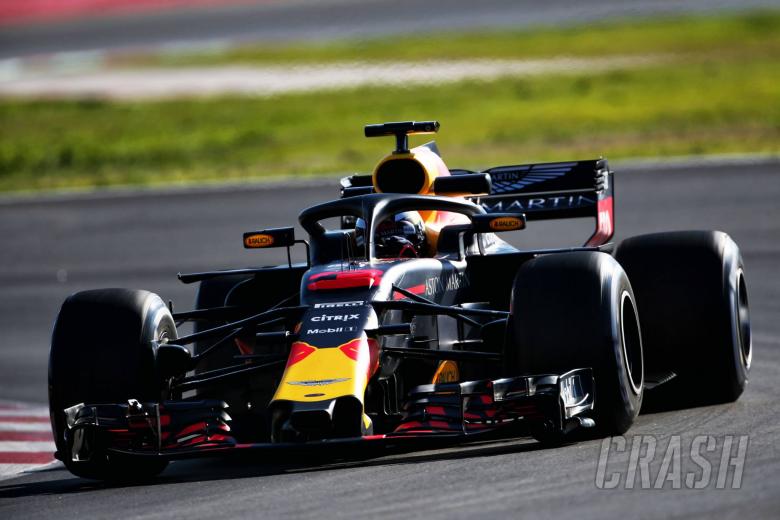 Ricciardo breaks track record as McLaren toil again