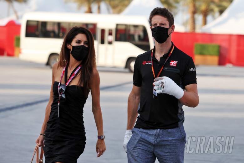 Romain Grosjean (FRA) Haas F1 Team with his wife Marion Grosjean (FRA).