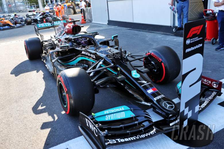 Lewis Hamilton (GBR) Mercedes AMG F1 W12 in qualifying parc ferme.