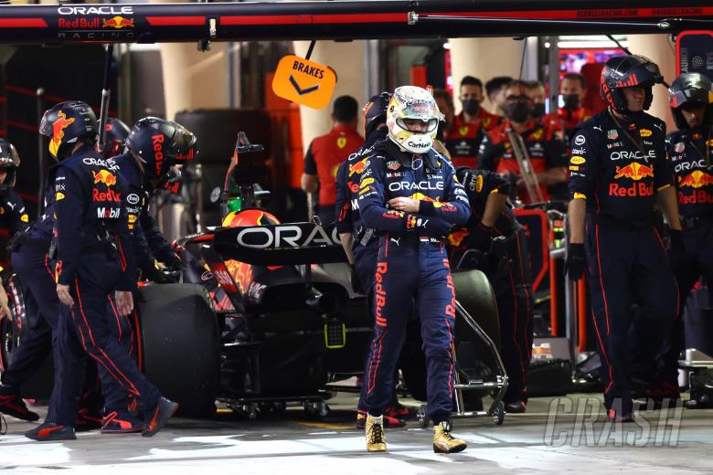 Max Verstappen (NLD) Red Bull Racing RB18 retires from the race.