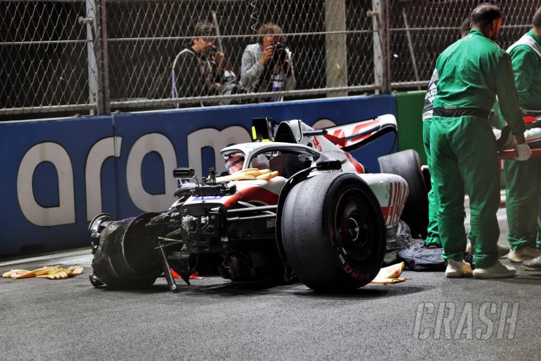 Schumacher taken to hospital after huge Crash halts F1 qualifying