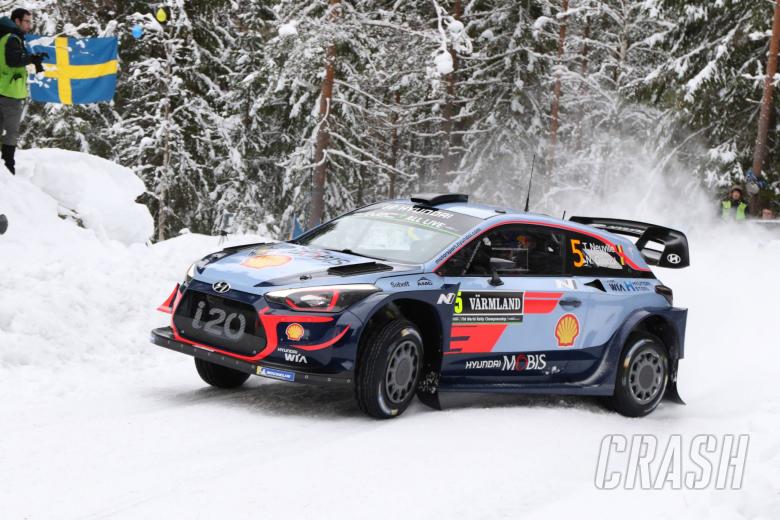 Neuville heads Hyundai 1-2 as conditions take control